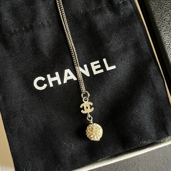 CHANEL CC Crystal Ball Necklace - Picture 2 of 6